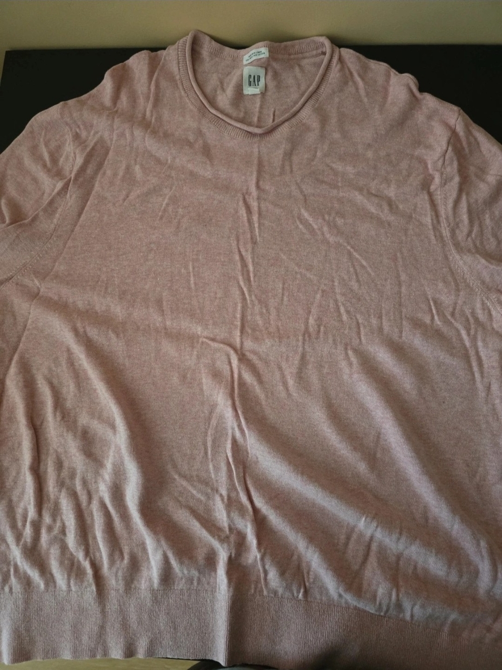GAP Men’s Dusty Pink Crewneck Sweater